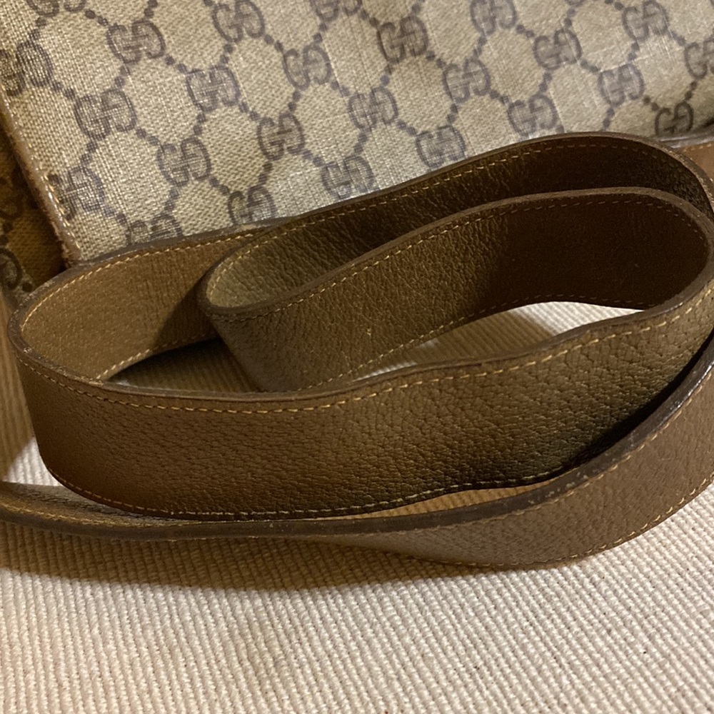 Gucci Vintage Crossbody Bag - Picture 14 of 14